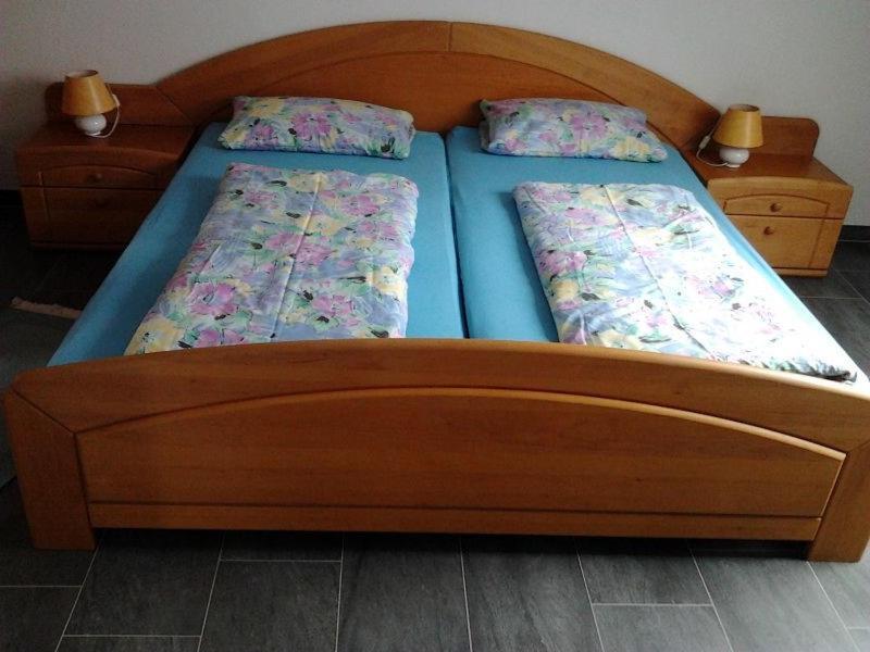 Ferienwohnung Wisser- Fernblick บัดเบลลิงเงน ภายนอก รูปภาพ